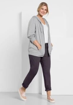 Sheego Schmal Zulaufende Chinohose Mit Bundfalten -Shego Kleidung Geschaft 11273400115 0039F 00 SH