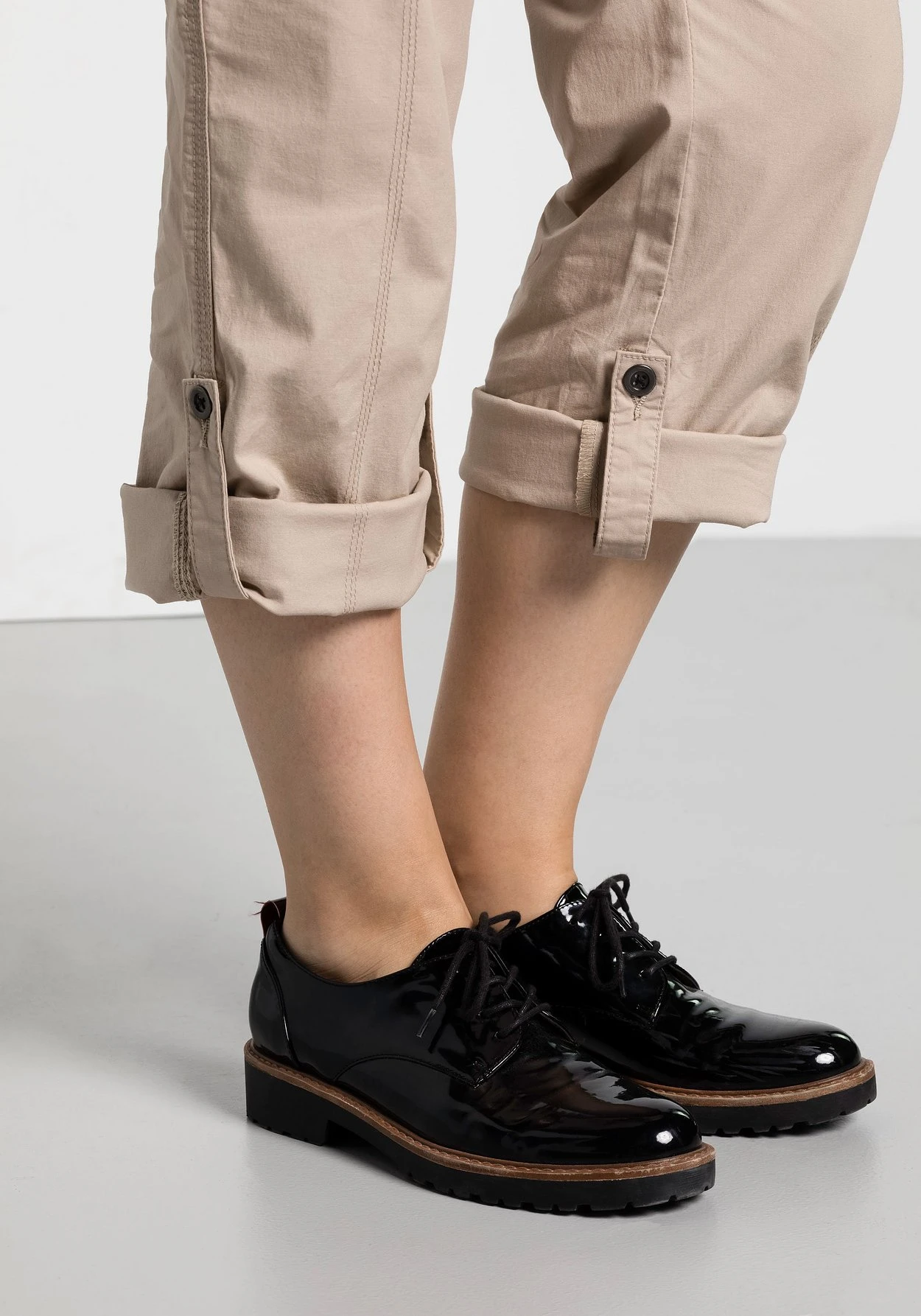 Sheego Gerade Cargo-Hose Mit Krempelbaren Beinen 7 Sheego Gerade Cargo-Hose Mit Krempelbaren Beinen – Bild 7