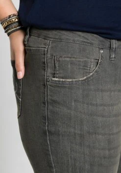 Sheego Bootcut-Jeans In 5-Pocket-Form, Mit Used-Effekten -Shego Kleidung Geschaft 11333300126 0032Y 00 SH