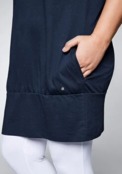 Sheego Shirtkleid Mit Taschen 11 Sheego Shirtkleid Mit Taschen -Shego Kleidung Geschaft 13116900018 02KZ8 00 SH