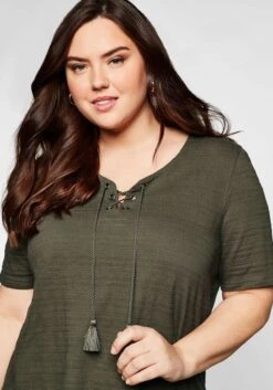 Sheego Shirt In Jacquard-Optik, Mit Bindeband 10 Sheego Shirt In Jacquard-Optik, Mit Bindeband -Shego Kleidung Geschaft 13854901684 03UAW 00 SH