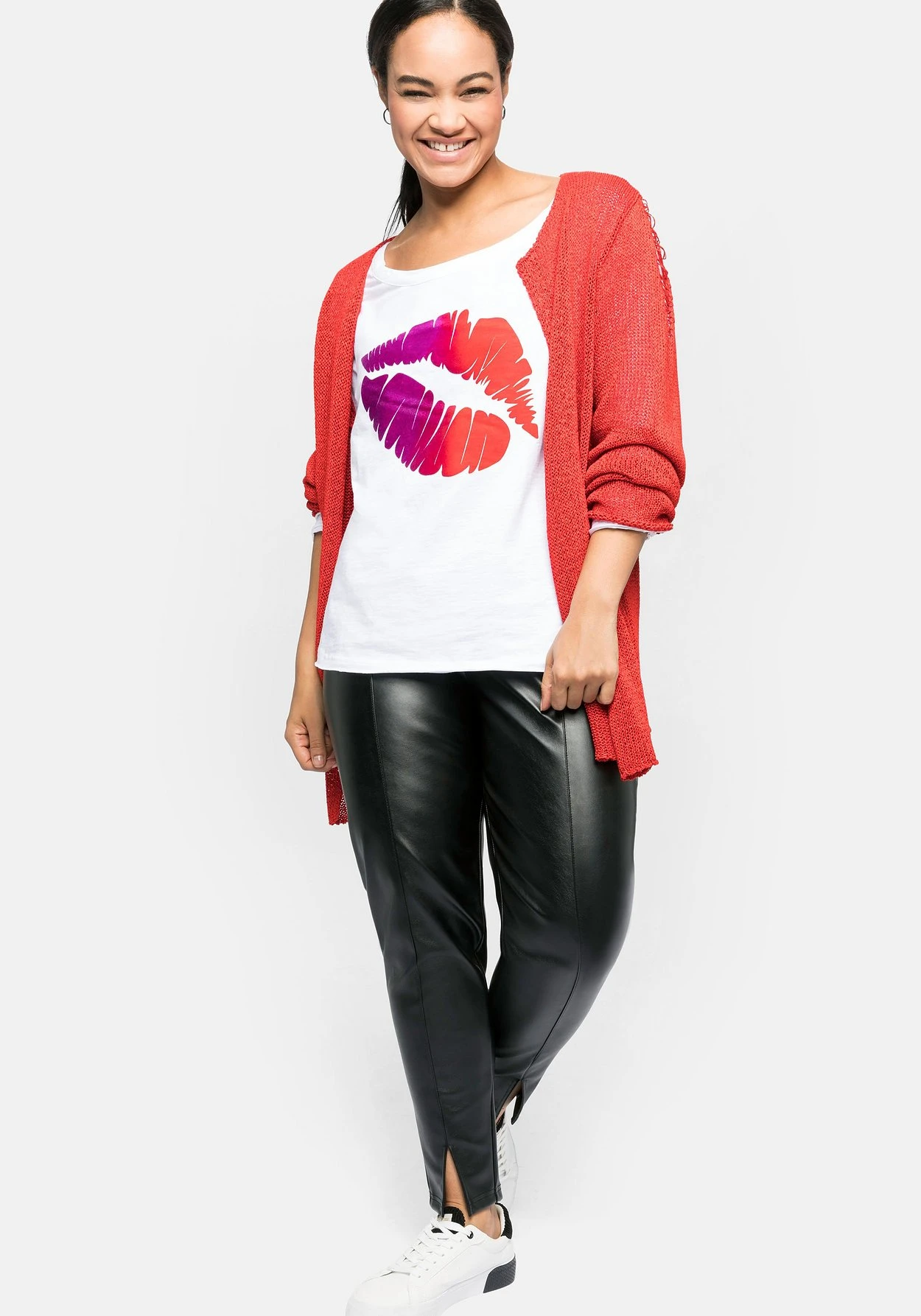 Sheego Leggings In Lederoptik, Mit Schlitz Am Saum 8 Sheego Leggings In Lederoptik, Mit Schlitz Am Saum – Bild 8