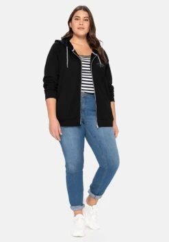 Sheego Sweatjacke Mit Flockprint, Kapuze Und Tunnelzug 9 Sheego Sweatjacke Mit Flockprint, Kapuze Und Tunnelzug -Shego Kleidung Geschaft 14020100289 03WQG 05 SH