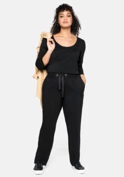 Sheego Schmale Joggpants Mit Schlupfbund Und Eingrifftaschen 12 Sheego Schmale Joggpants Mit Schlupfbund Und Eingrifftaschen -Shego Kleidung Geschaft 14047000289 03WRG 02 SH