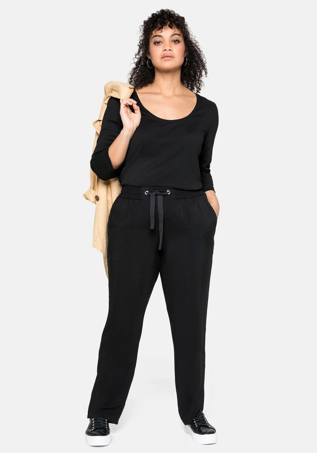 Sheego Schmale Joggpants Mit Schlupfbund Und Eingrifftaschen 5 Sheego Schmale Joggpants Mit Schlupfbund Und Eingrifftaschen – Bild 5