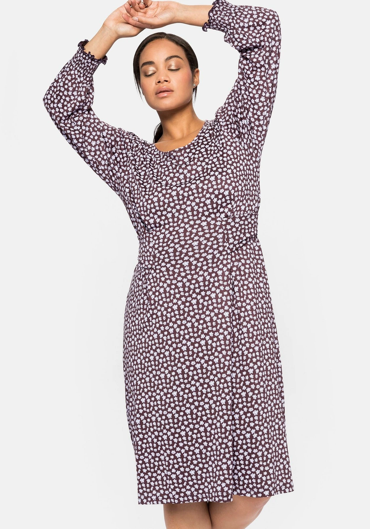 Sheego Jerseykleid Mit Alloverdruck Und Taillen-Bindeband 6 Sheego Jerseykleid Mit Alloverdruck Und Taillen-Bindeband – Bild 6