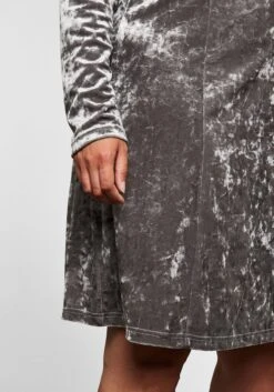 Sheego Kleid Aus Glänzendem Pannesamt 10 Sheego Kleid Aus Glänzendem Pannesamt -Shego Kleidung Geschaft 14089901755 045OM 00 SH