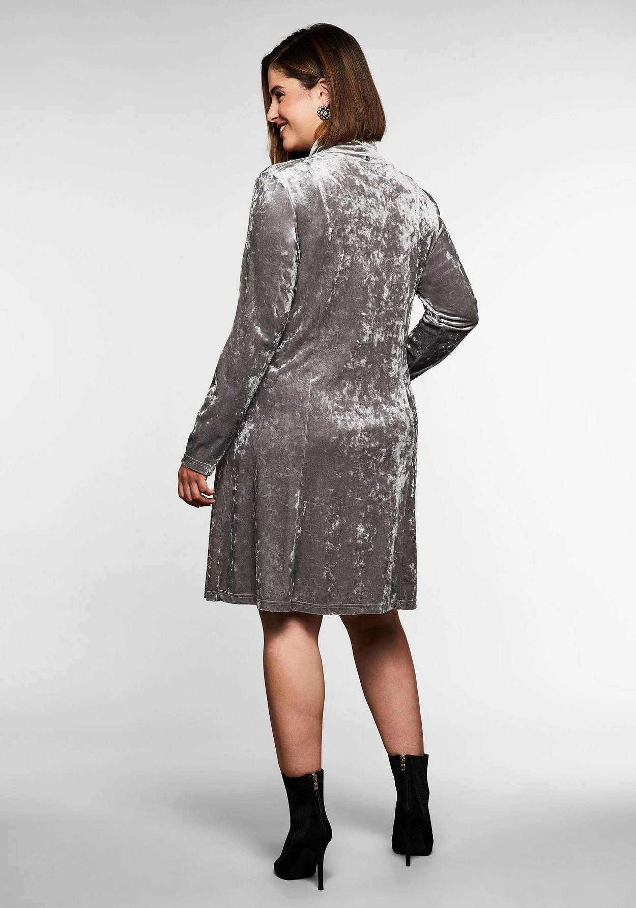 Sheego Kleid Aus Glänzendem Pannesamt 3 Sheego Kleid Aus Glänzendem Pannesamt – Bild 3