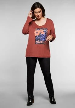 Sheego Langarmshirt Mit Frontdruck Und Neonnieten -Shego Kleidung Geschaft 14102701562 045S5 01 SH