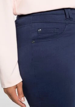 Sheego Gerade Twill-Hose In Extrakurzer Petite-Länge 14 Sheego Gerade Twill-Hose In Extrakurzer Petite-Länge -Shego Kleidung Geschaft 14175600018 048B1 02 SH