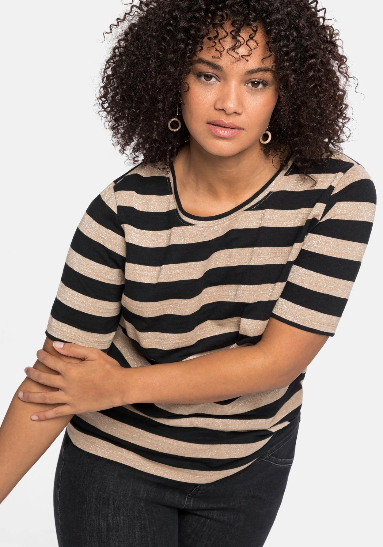 Sheego Ringelshirt Mit Silberfarbenem Glitzereffekt 5 Sheego Ringelshirt Mit Silberfarbenem Glitzereffekt – Bild 5