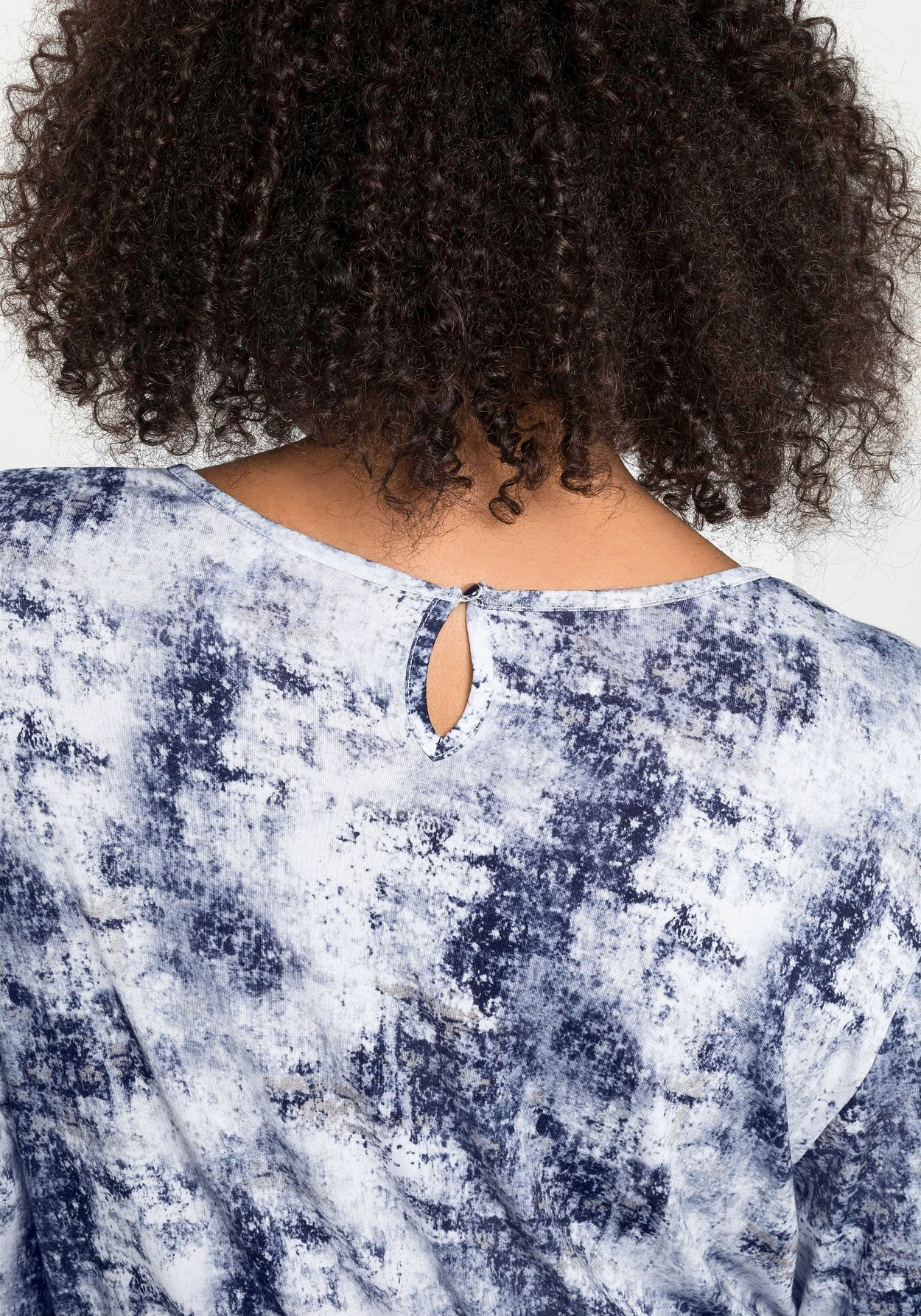 Sheego Midikleid Mit Alloverdruck Und Taillen-Tunnelzug 5 Sheego Midikleid Mit Alloverdruck Und Taillen-Tunnelzug – Bild 5