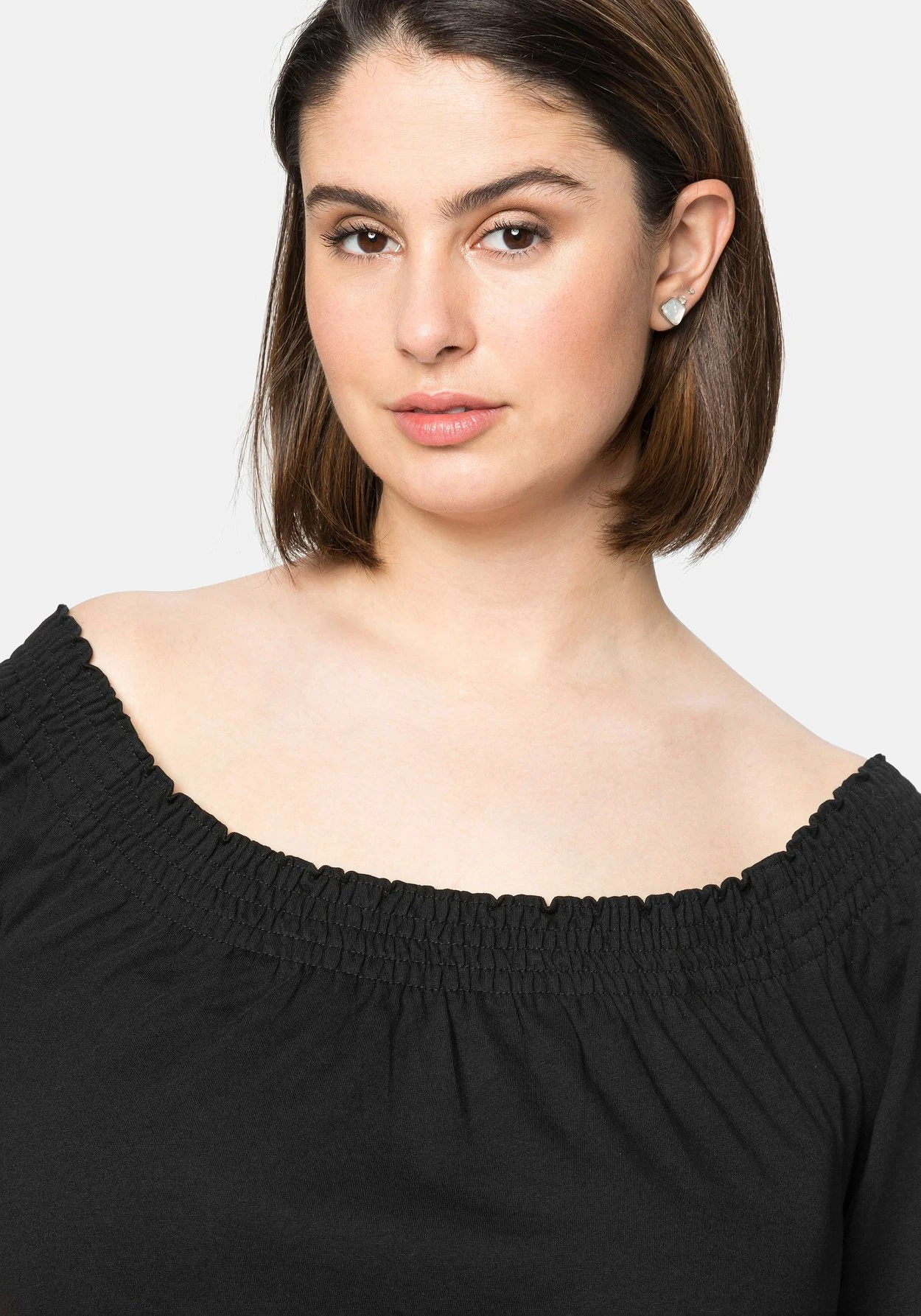 Sheego Jerseykleid Mit Smok-Ausschnitt Und Puffärmeln 5 Sheego Jerseykleid Mit Smok-Ausschnitt Und Puffärmeln – Bild 5