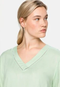 Sheego Tunika Mit Lochmuster Am V-Ausschnitt -Shego Kleidung Geschaft 14397800133 04DD0 02 SH