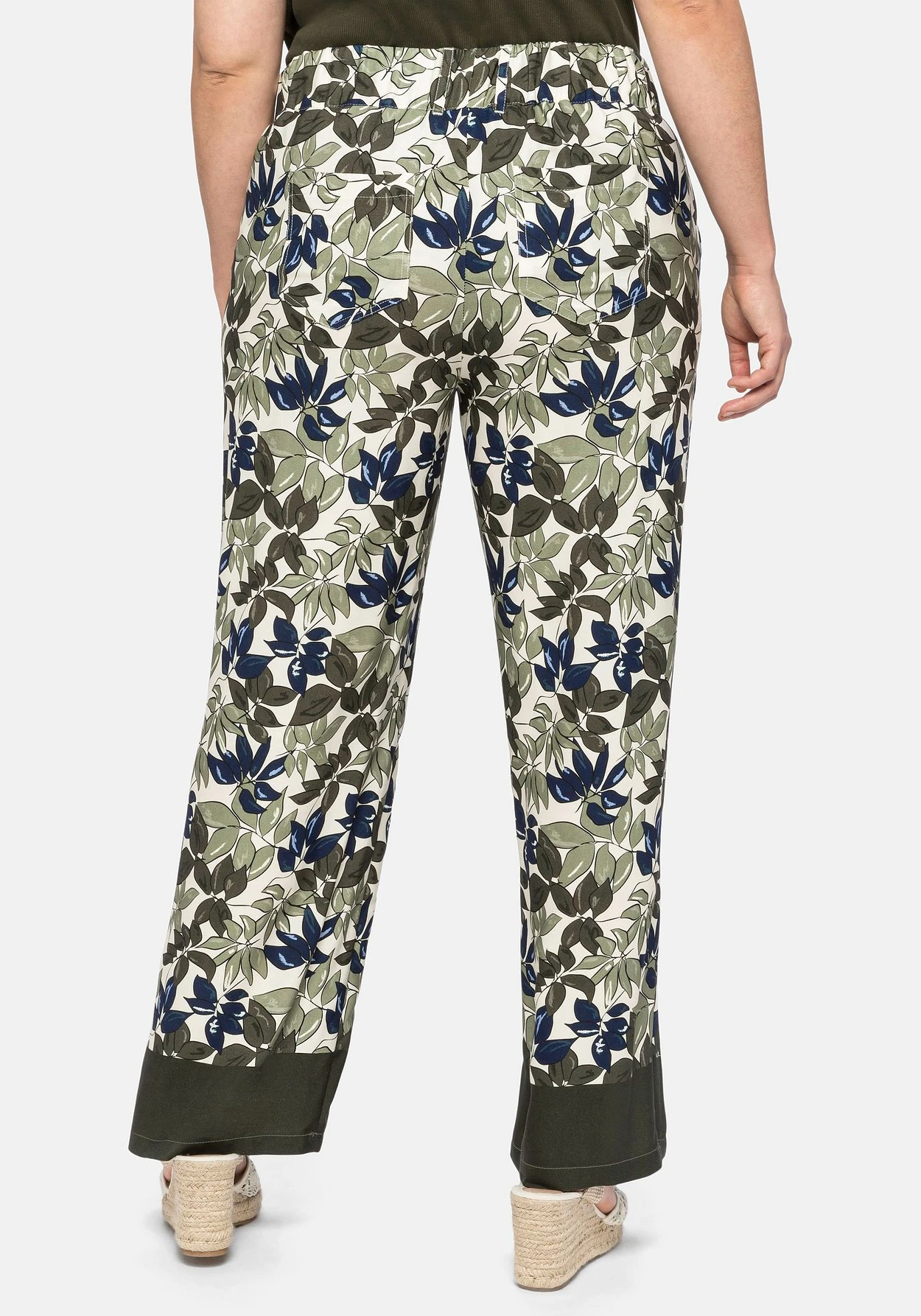 Sheego Weite Hose Mit Alloverdruck Und Schlupfbund 3 Sheego Weite Hose Mit Alloverdruck Und Schlupfbund – Bild 3