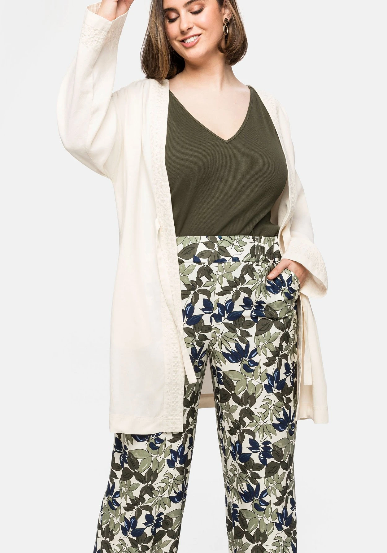 Sheego Weite Hose Mit Alloverdruck Und Schlupfbund 8 Sheego Weite Hose Mit Alloverdruck Und Schlupfbund – Bild 8