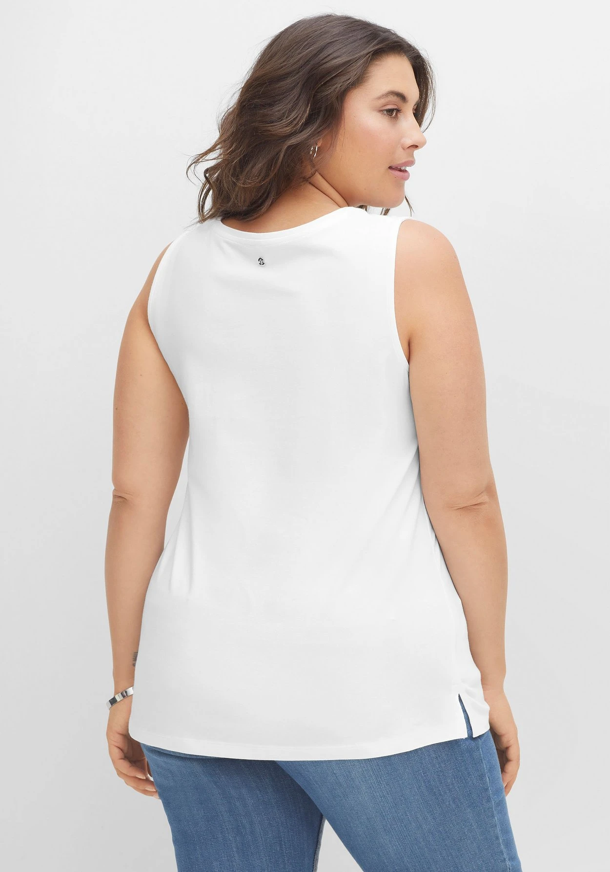 Sheego Tanktop Mit Kräuselung Am V-Ausschnitt 2 Sheego Tanktop Mit Kräuselung Am V-Ausschnitt – Bild 2