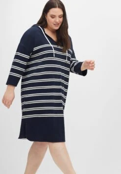 Sheego Shirtkleid Mit Streifen Und Kapuze 11 Sheego Shirtkleid Mit Streifen Und Kapuze -Shego Kleidung Geschaft 14509400937 04G4Q 02 SH