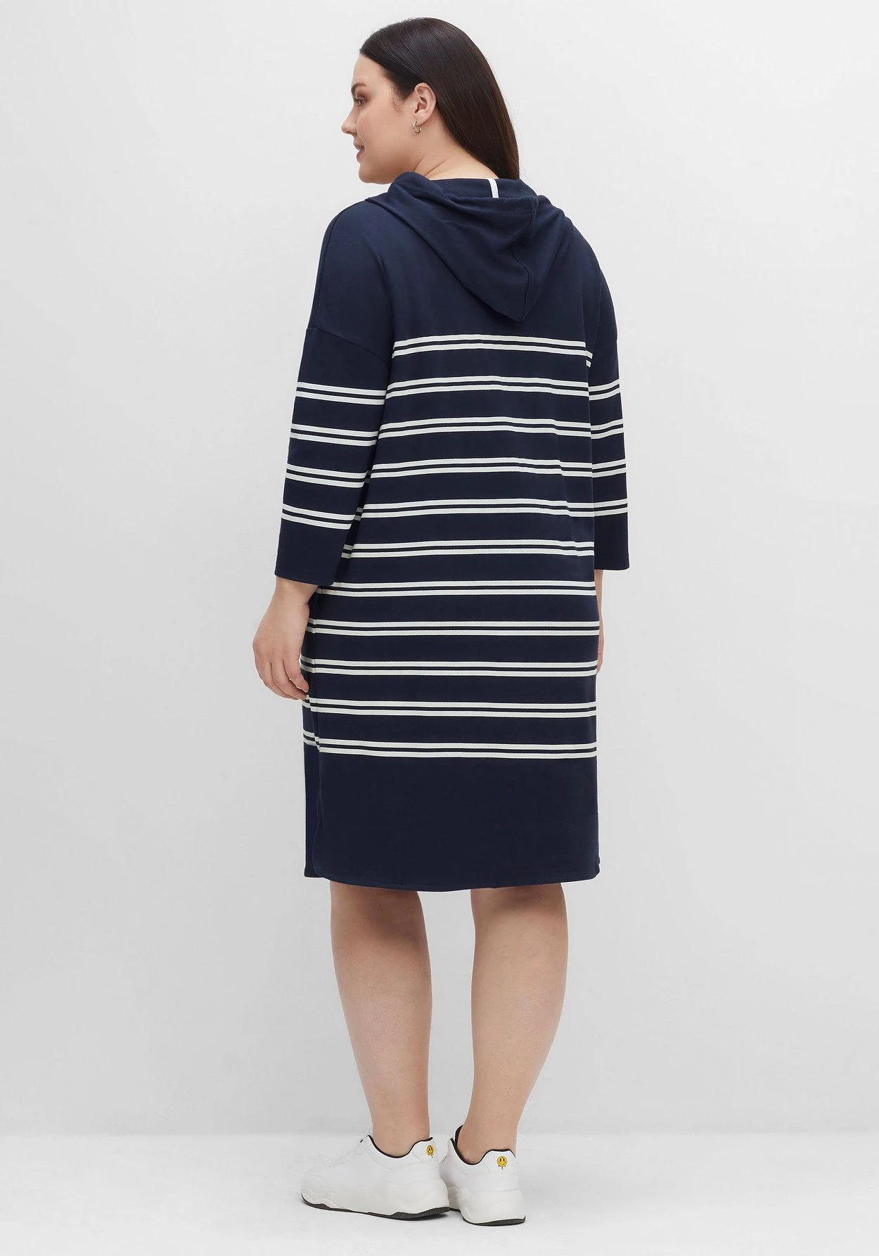 Sheego Shirtkleid Mit Streifen Und Kapuze 3 Sheego Shirtkleid Mit Streifen Und Kapuze – Bild 3