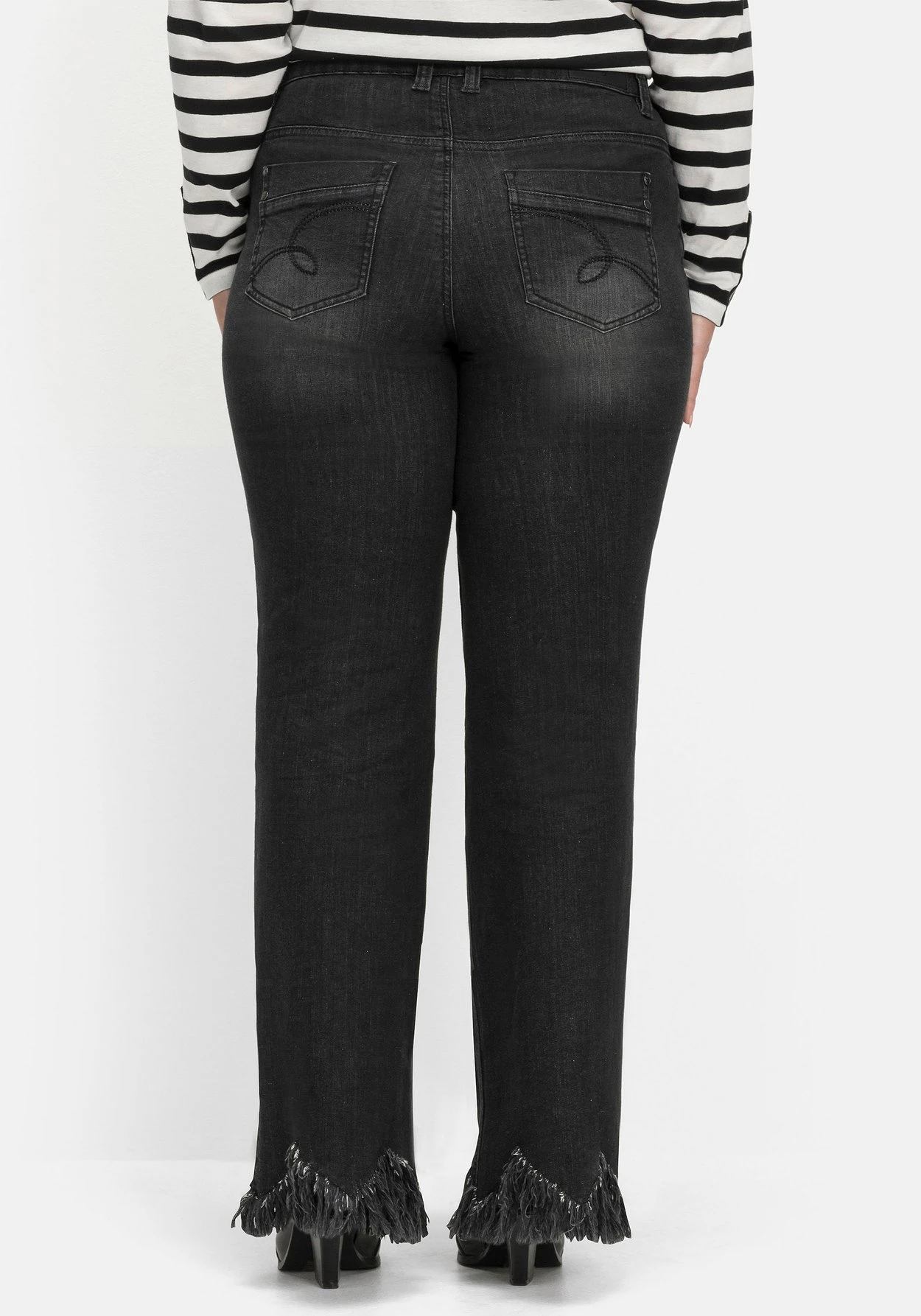 Sheego Bootcut-Jeans Mit Fransensaum In Zickzack-Form 3 Sheego Bootcut-Jeans Mit Fransensaum In Zickzack-Form – Bild 3