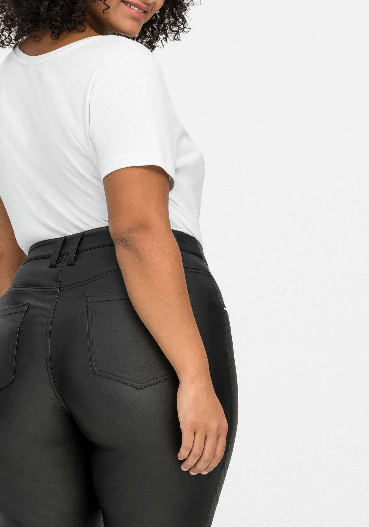 Schmale Stretchhose Mit Leichtem Schimmer 7 Schmale Stretchhose Mit Leichtem Schimmer – Bild 7