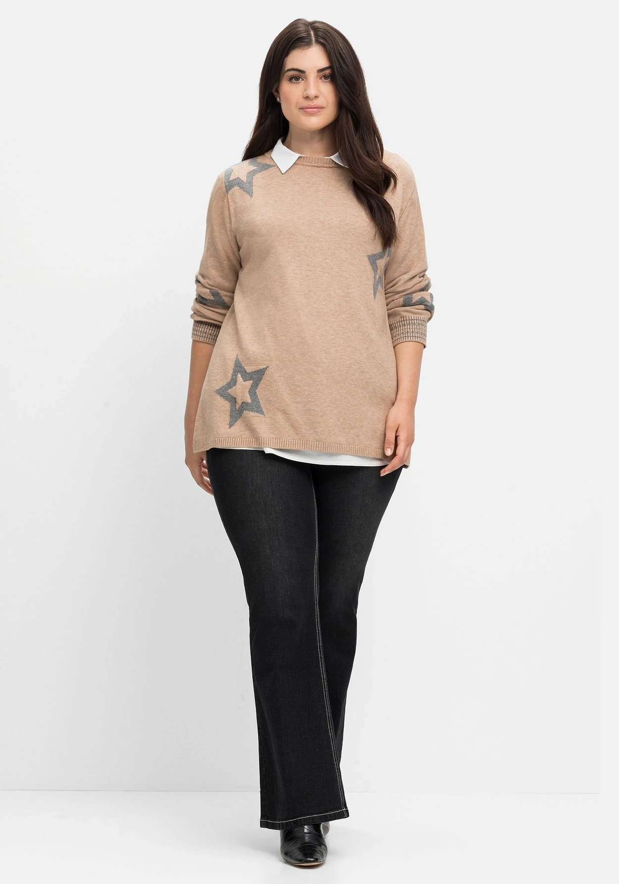 Sheego Pullover Mit U-Boot-Ausschnitt Und Stern-Intarsien 4 Sheego Pullover Mit U-Boot-Ausschnitt Und Stern-Intarsien – Bild 4