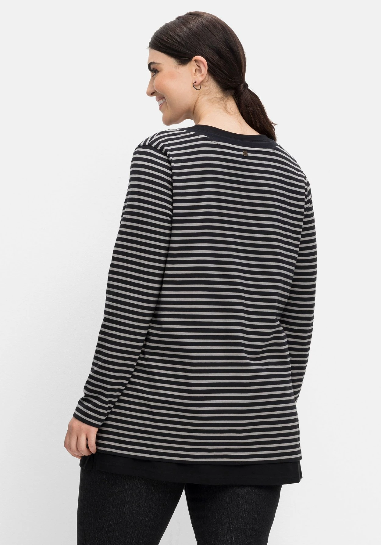 Sheego Langarmshirt Mit Streifen Und Unifarbenem Top 2 Sheego Langarmshirt Mit Streifen Und Unifarbenem Top – Bild 2