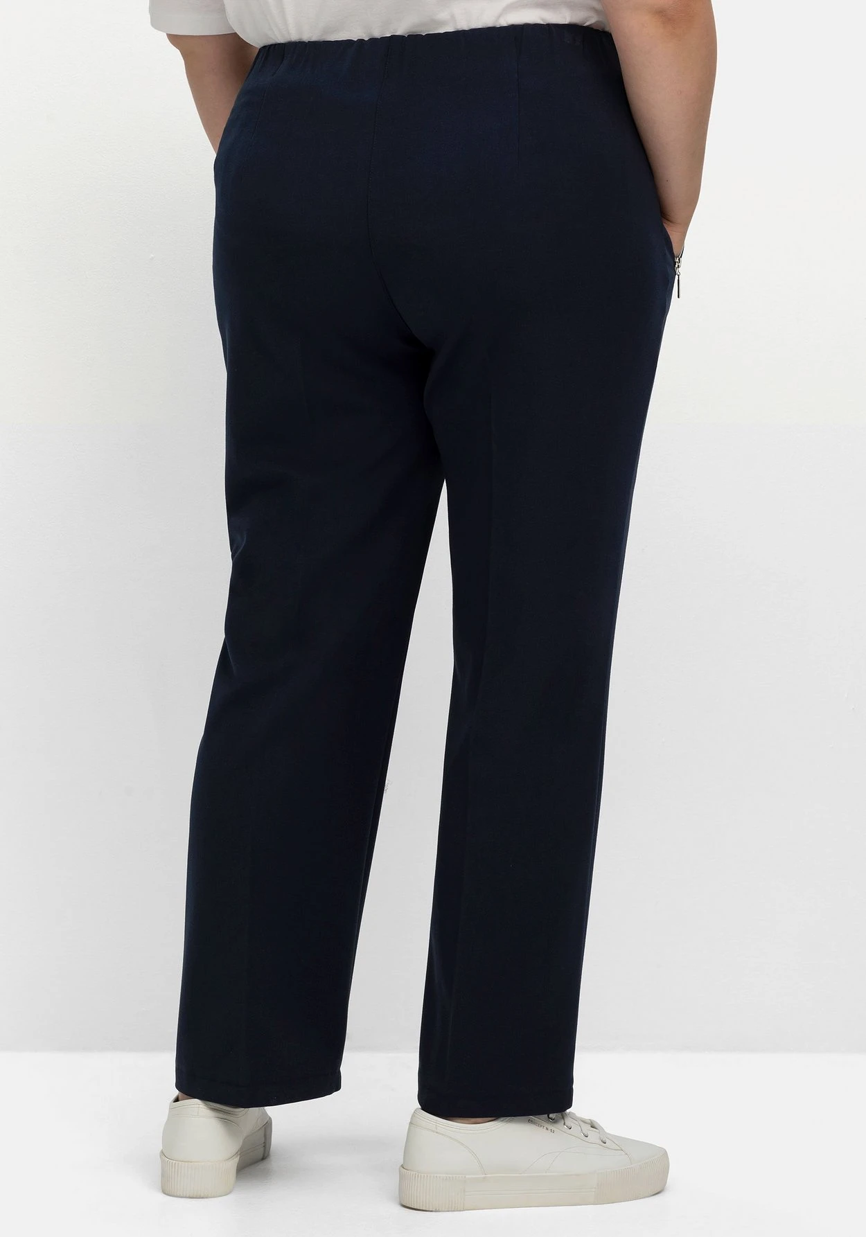 Sheego Schlupfhose Mit Bügelfalten Und Deko-Zipper 3 Sheego Schlupfhose Mit Bügelfalten Und Deko-Zipper – Bild 3