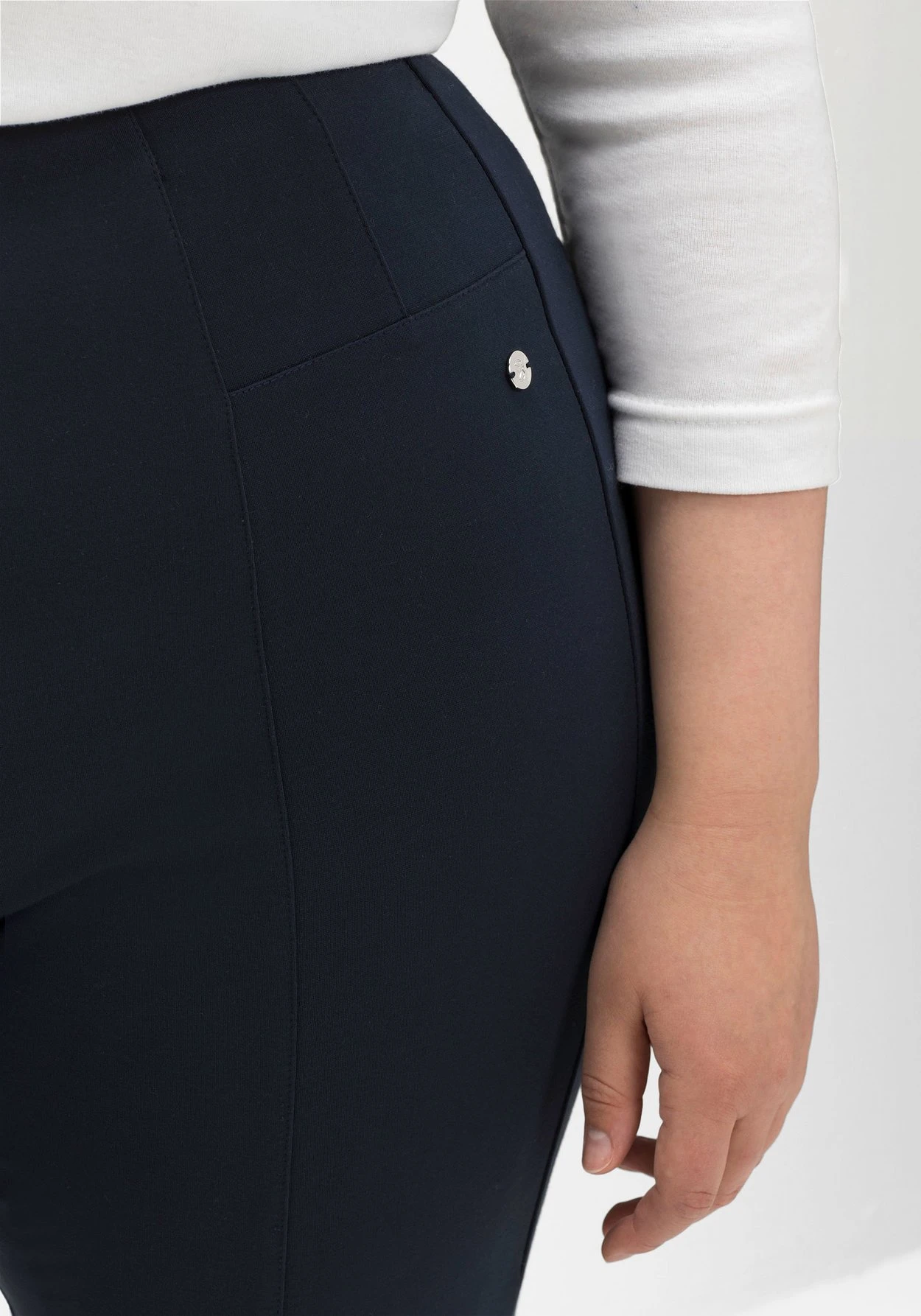 Sheego Jerseyhose Aus Interlock, Schmale Beinform 6 Sheego Jerseyhose Aus Interlock, Schmale Beinform – Bild 6