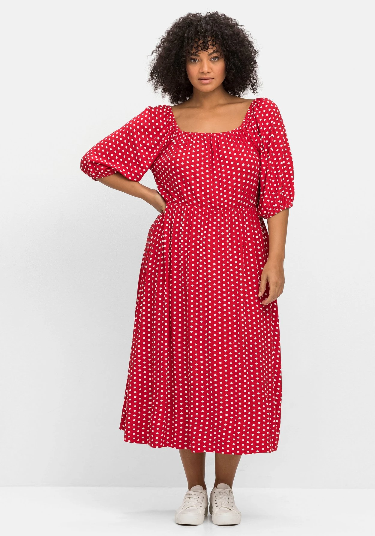 Jerseykleid Mit Punkten Und Karree-Ausschnitt 1 Jerseykleid Mit Punkten Und Karree-Ausschnitt