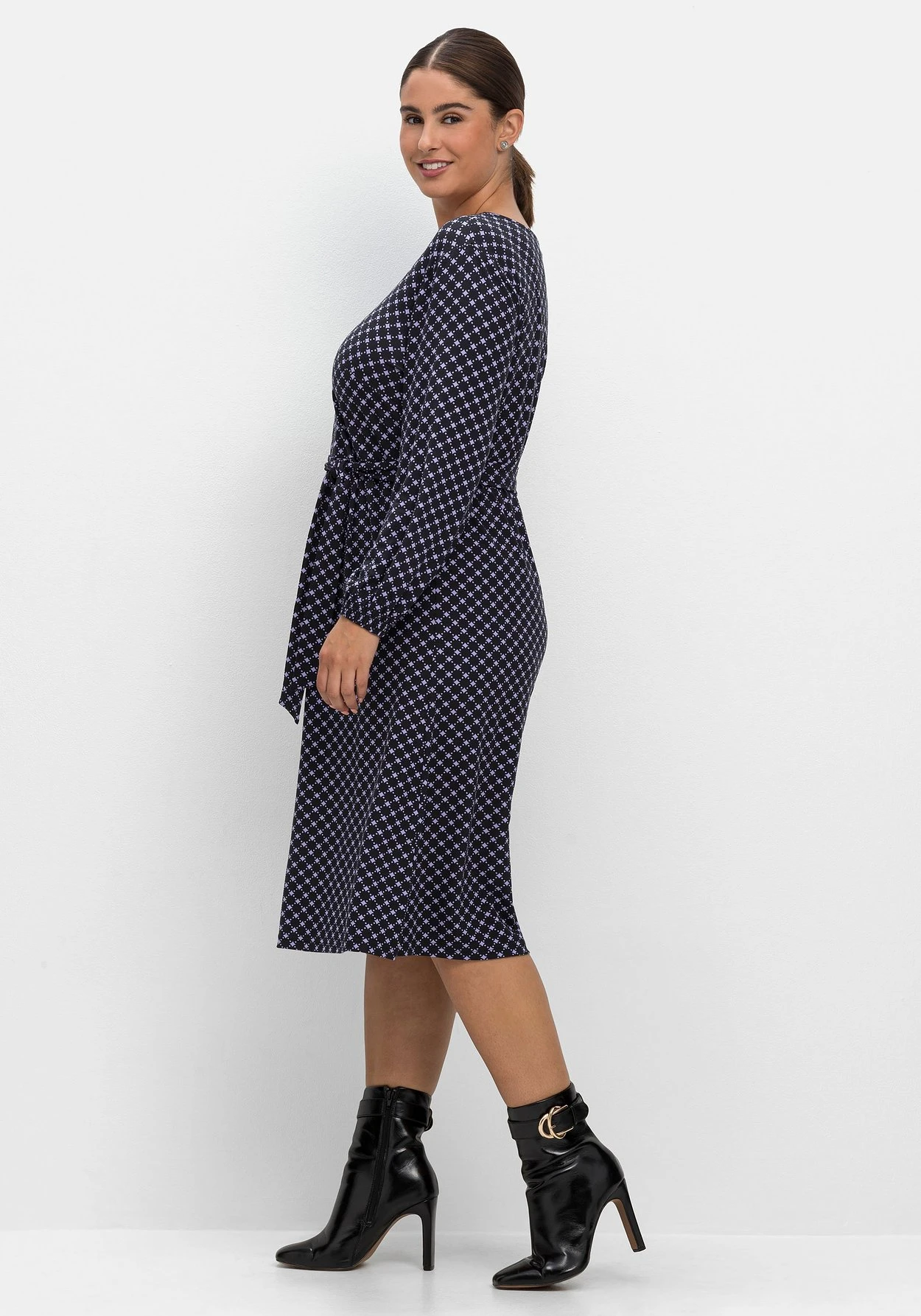 Sheego Jerseykleid In Petite-Passform, Mit Alloverprint 2 Sheego Jerseykleid In Petite-Passform, Mit Alloverprint – Bild 2