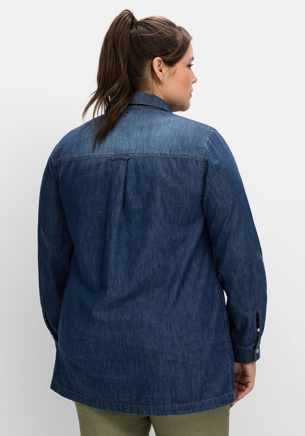 Sheego Jeansbluse Mit Krempelbaren Ärmeln 2 Sheego Jeansbluse Mit Krempelbaren Ärmeln – Bild 2