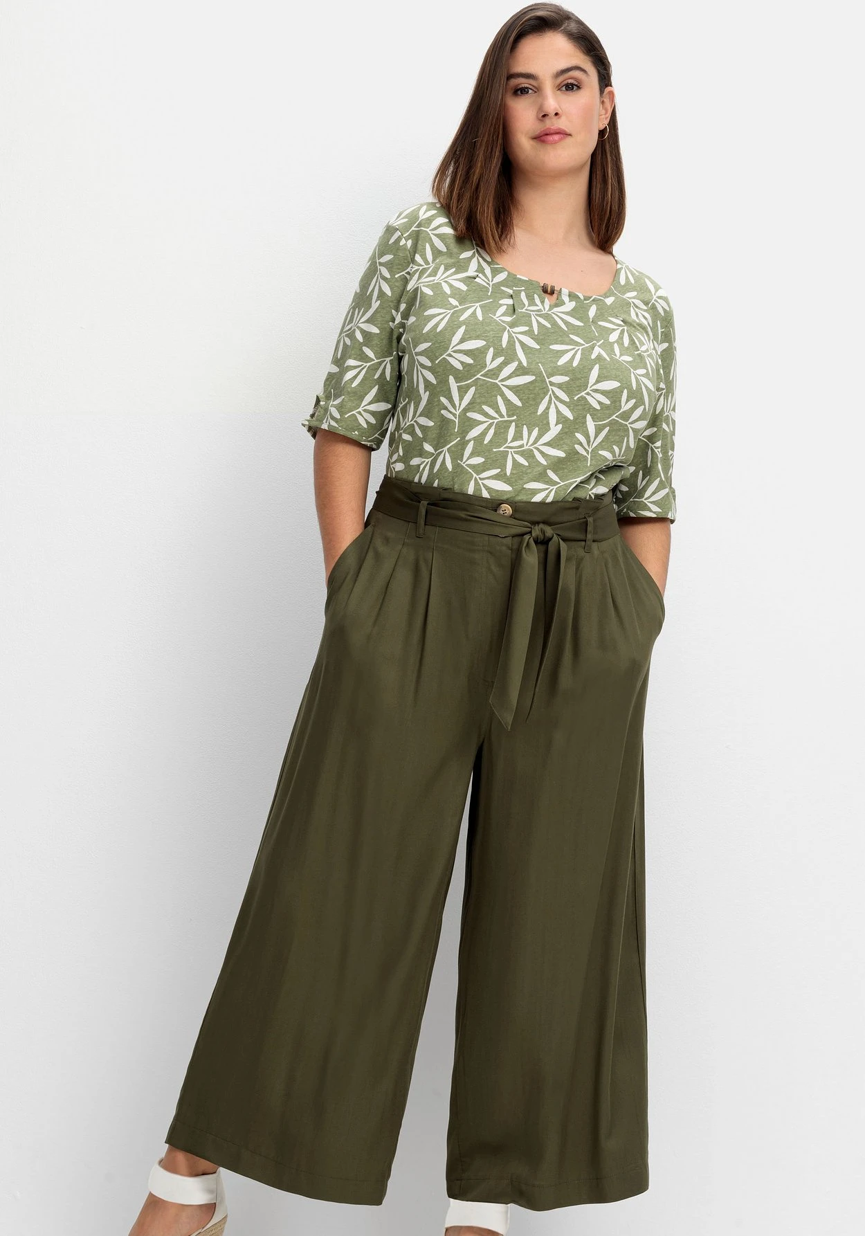 Sheego Culotte Mit High-Waist-Bund Und Stoffgürtel 7 Sheego Culotte Mit High-Waist-Bund Und Stoffgürtel – Bild 7