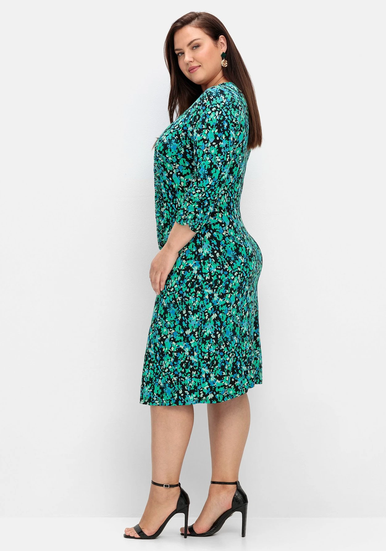 Sheego Jerseykleid In Wickeloptik, Mit Blumenprint 2 Sheego Jerseykleid In Wickeloptik, Mit Blumenprint – Bild 2