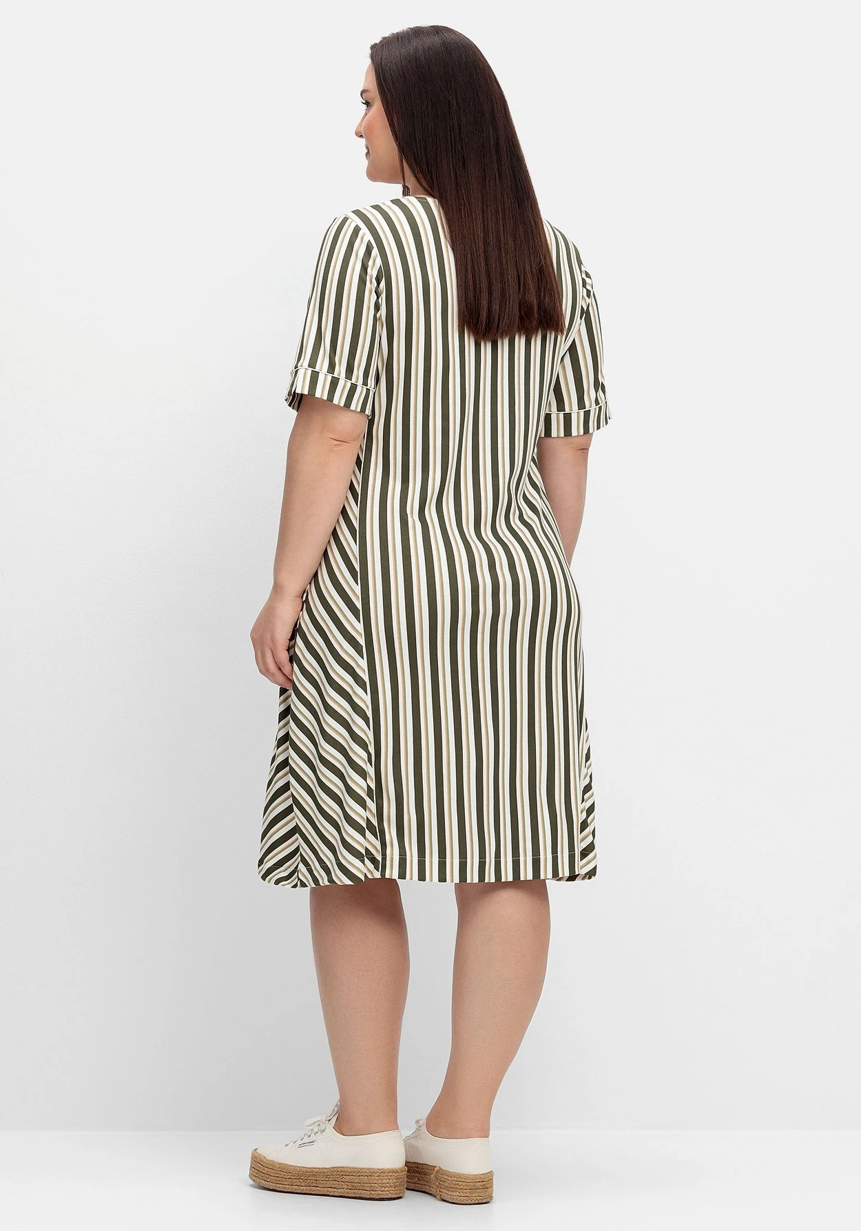 Sheego Jerseykleid Im Streifen-Design, Mit V-Ausschnitt 3 Sheego Jerseykleid Im Streifen-Design, Mit V-Ausschnitt – Bild 3