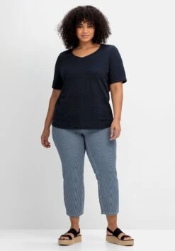 Sheego Jerseyshirt Mit Jacquardmuster, Leicht Tailliert -Shego Kleidung Geschaft 14886200035 04Q35 02 SH