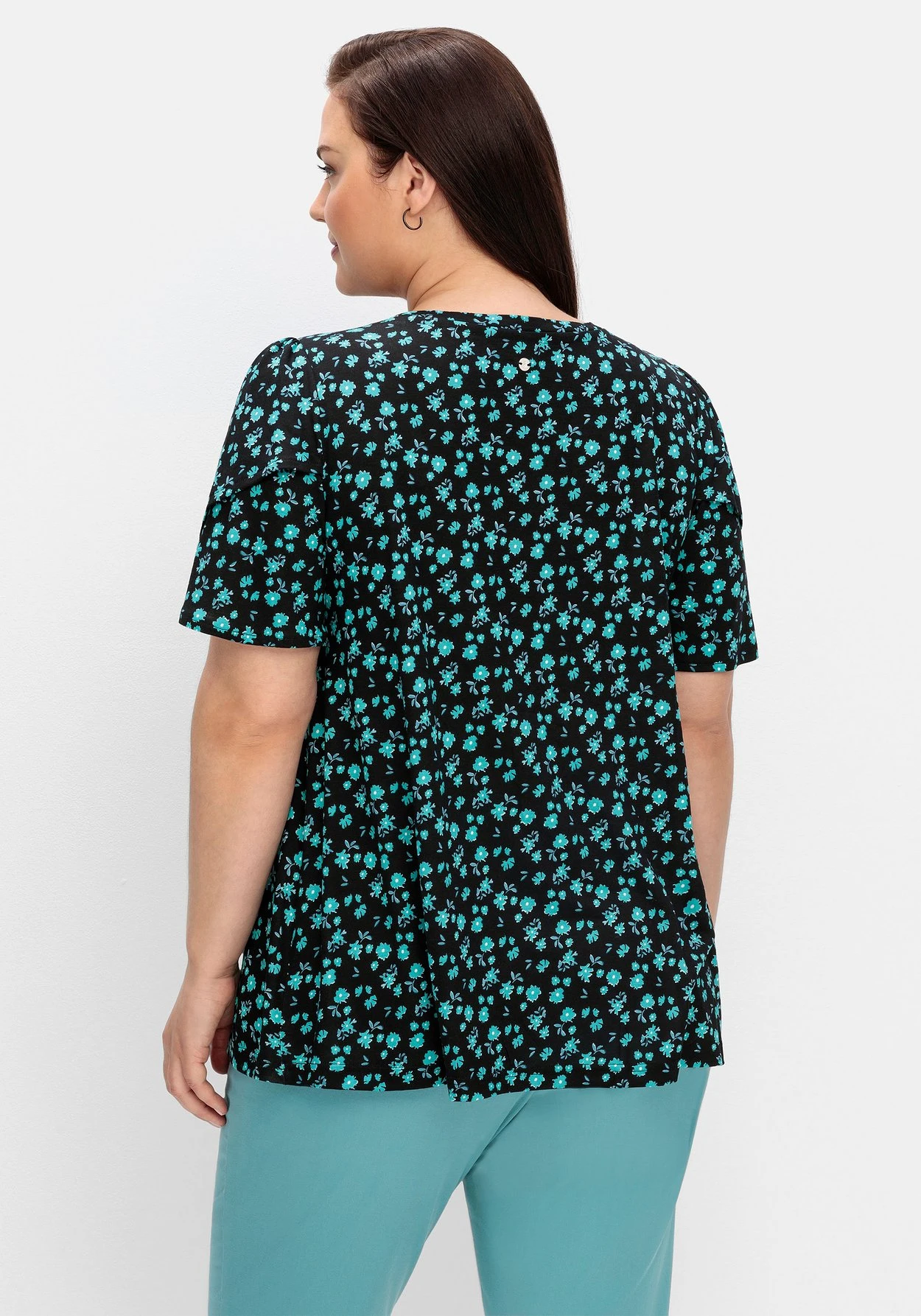 Sheego Shirt Mit Blumen Und Dekorativen Ärmeln 2 Sheego Shirt Mit Blumen Und Dekorativen Ärmeln – Bild 2