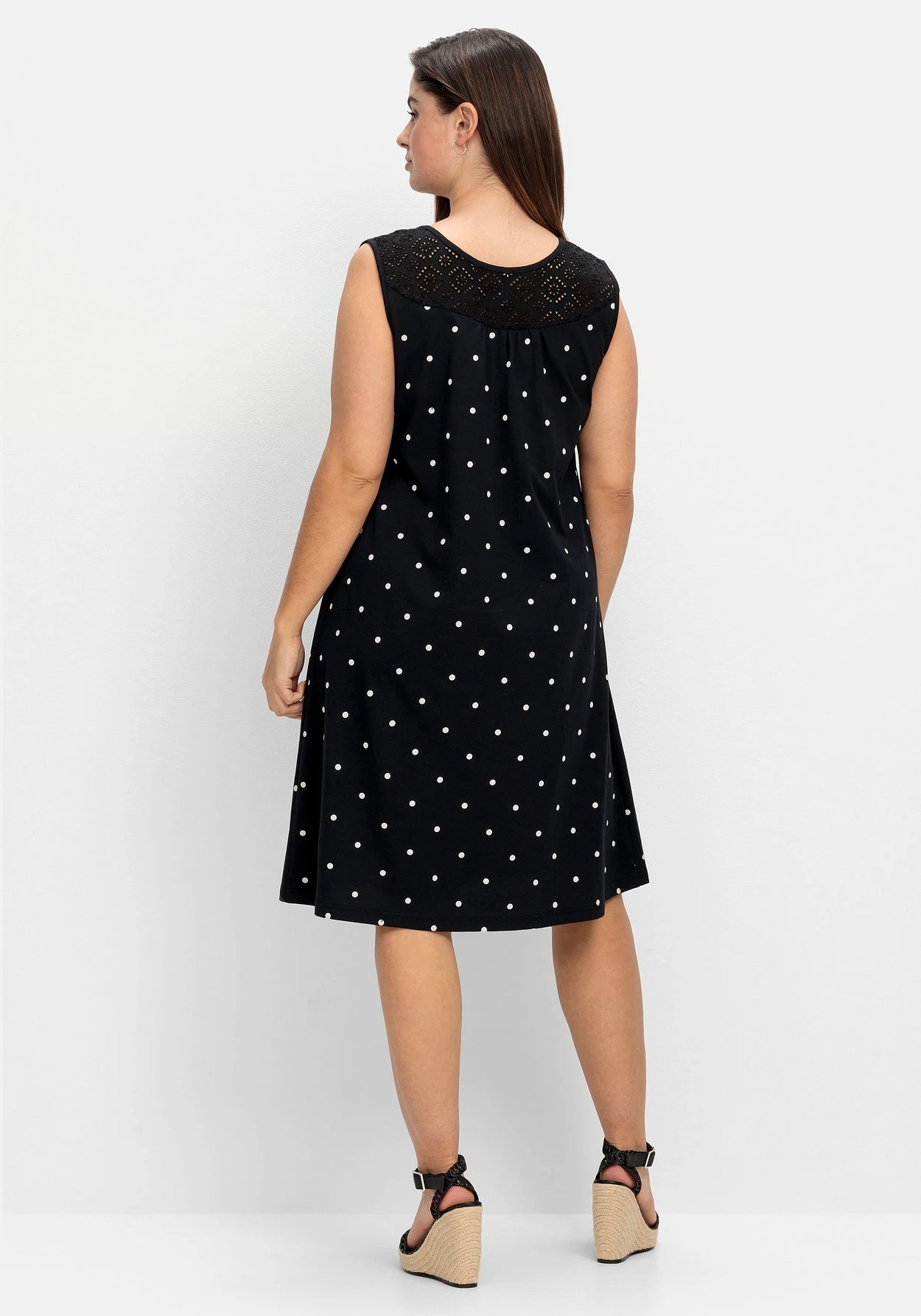 Sheego Ärmelloses Jerseykleid Mit Punktedruck 3 Sheego Ärmelloses Jerseykleid Mit Punktedruck – Bild 3