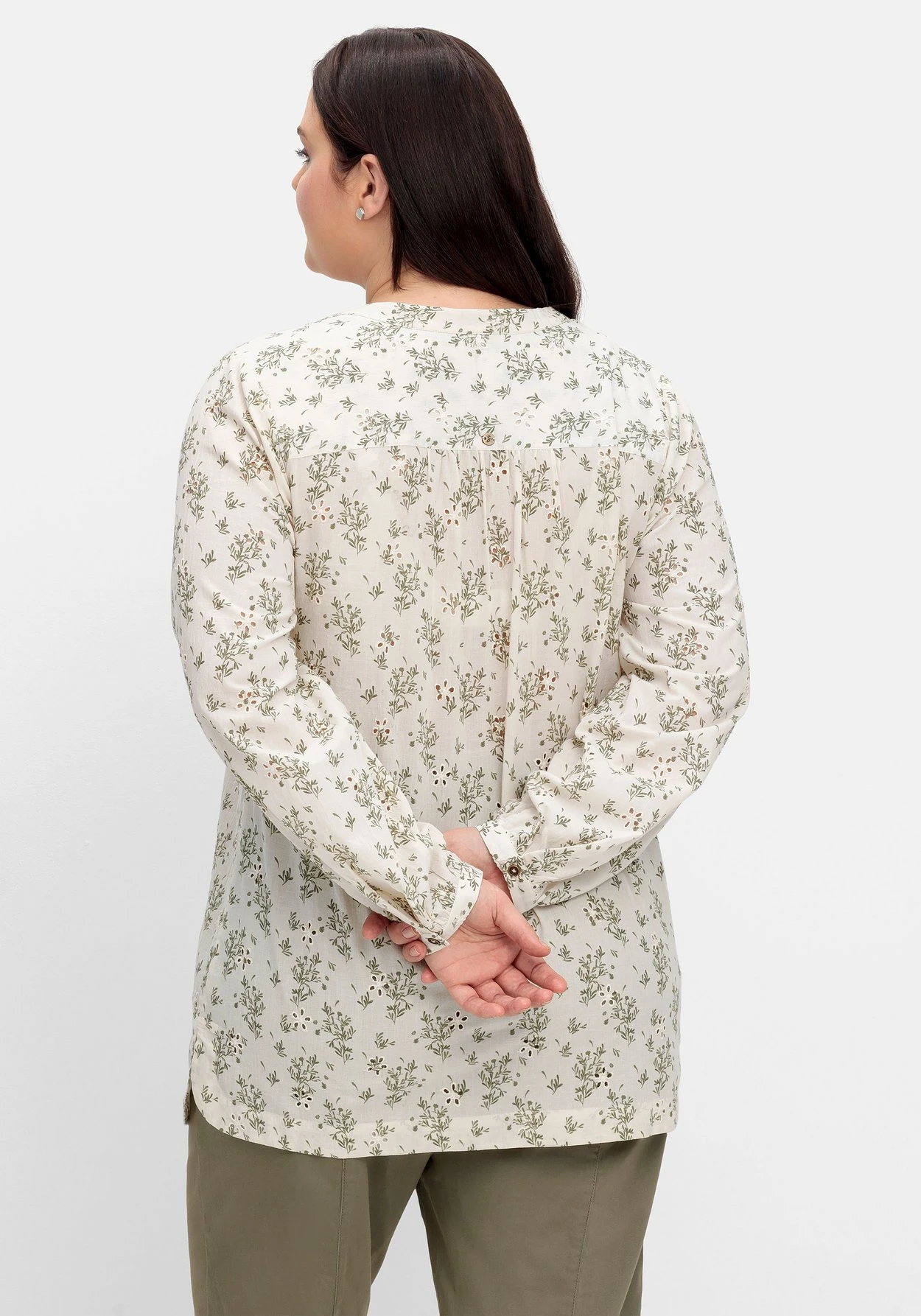 Sheego Tunika Mit Alloverprint Und Lochstickereien 2 Sheego Tunika Mit Alloverprint Und Lochstickereien – Bild 2