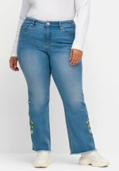Bootcut-Jeans Mit Blumenstickerei Und Fransensaum 12 Bootcut-Jeans Mit Blumenstickerei Und Fransensaum -Shego Kleidung Geschaft 14971100053 04SSR 02 SH