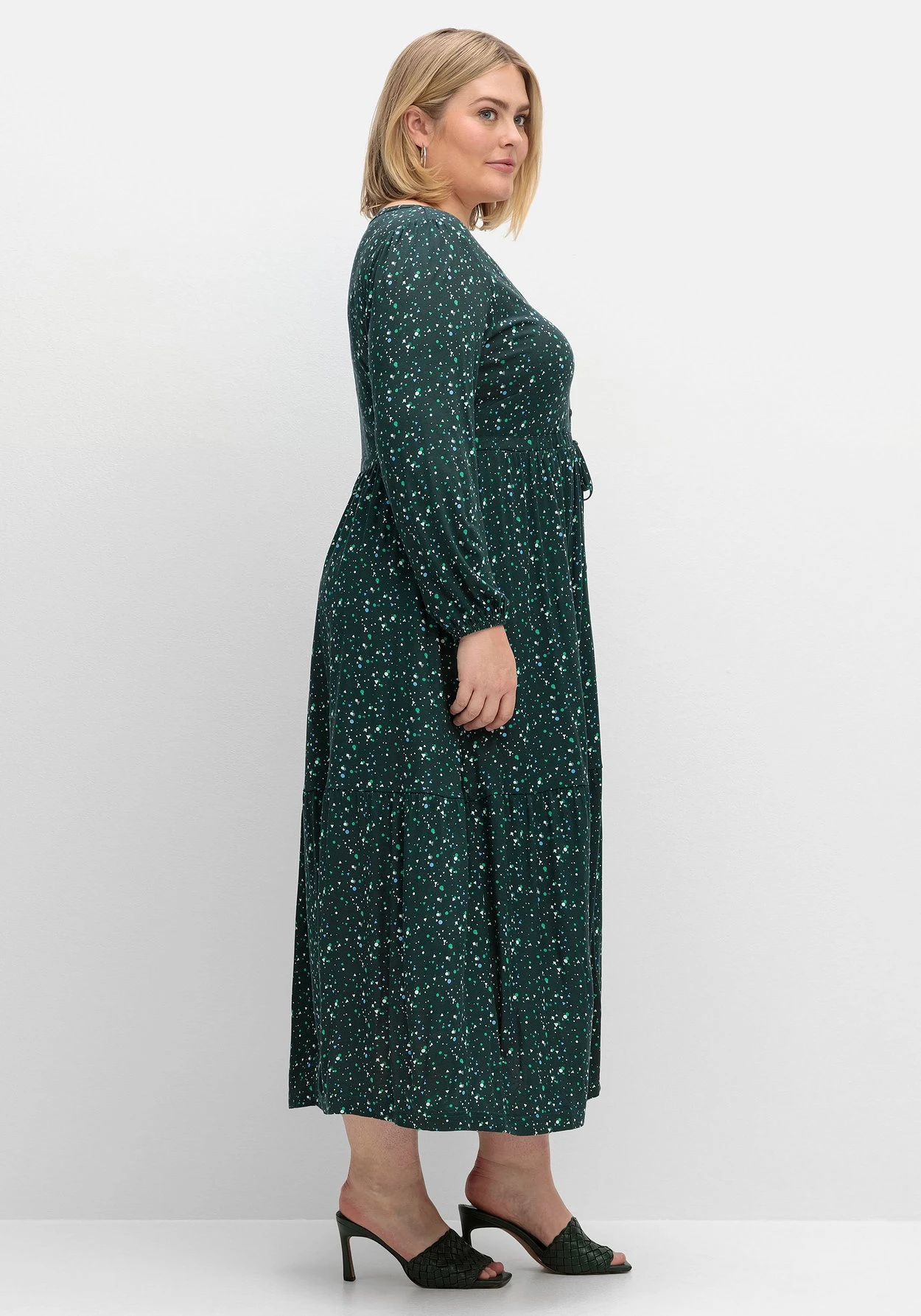 Sheego Jerseykleid Mit Minimalprint Und Taillen-Tunnelzug 2 Sheego Jerseykleid Mit Minimalprint Und Taillen-Tunnelzug – Bild 2